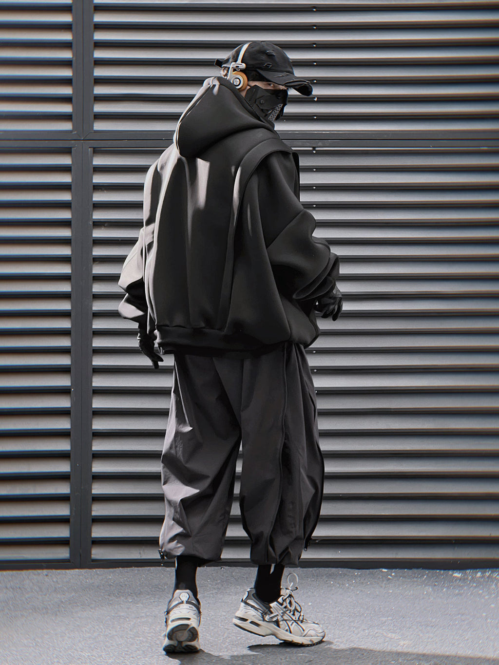 HiH50 Black Nexus Hoodie - Fierce and Chic