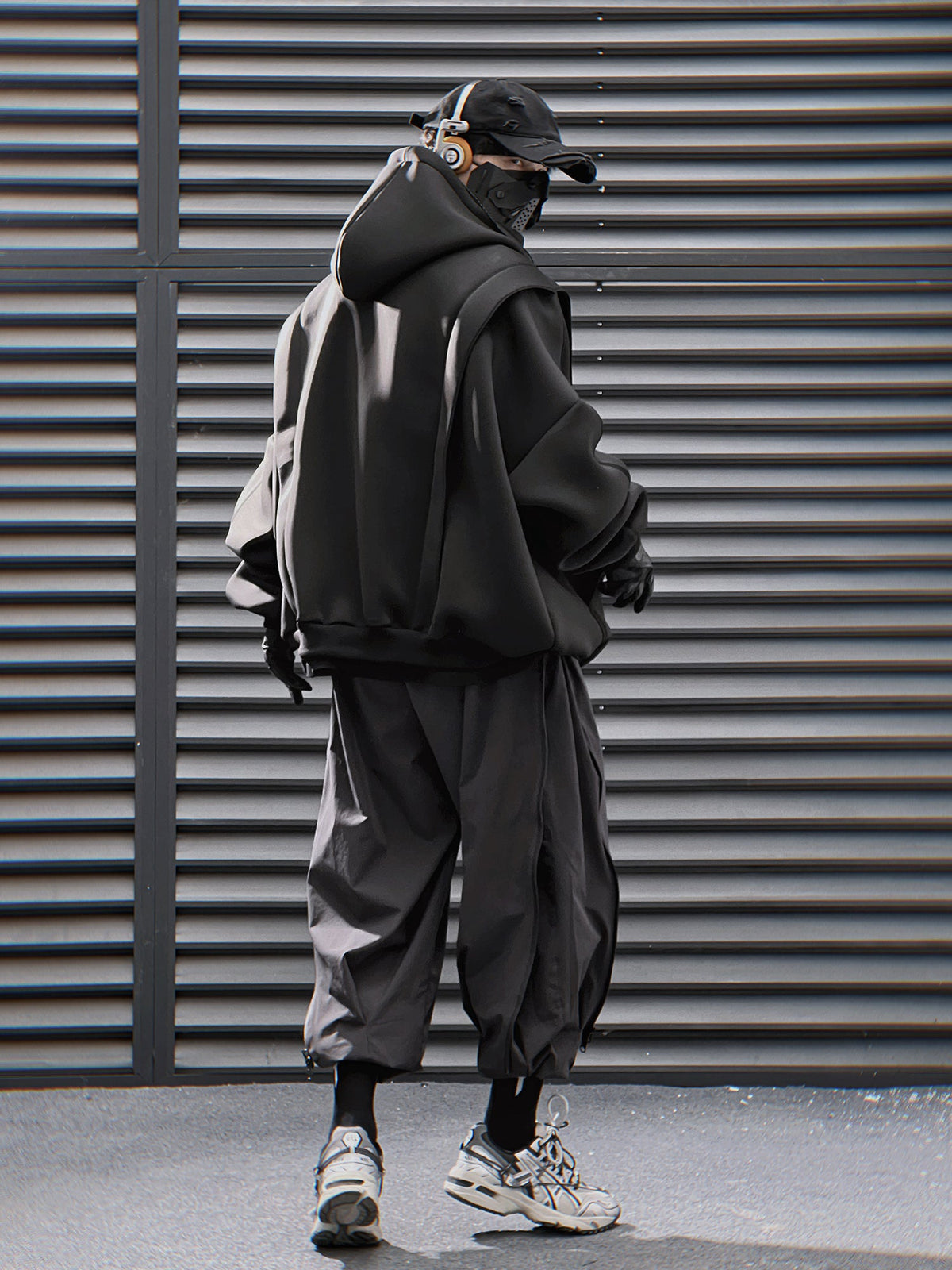 HiH50 Black Nexus Hoodie - Fierce and Chic