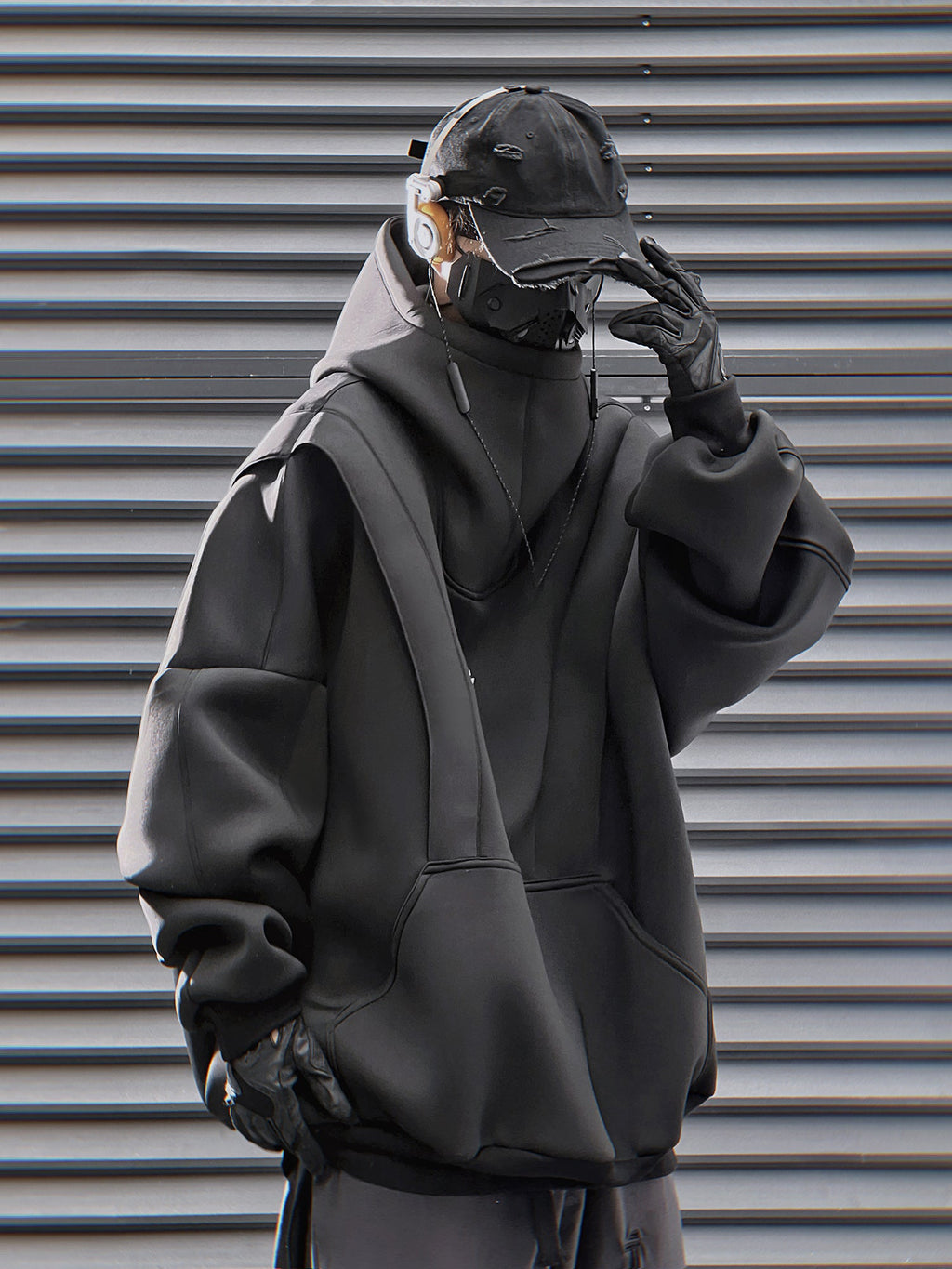 HiH50 Black Nexus Hoodie - Fierce and Chic